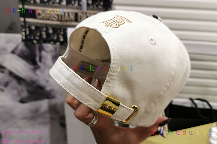 NEW 버버리 모자 신상 BB 242111