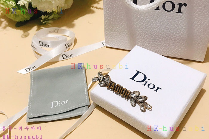 NEW 디올 헤어핀 신상 DR 7140012