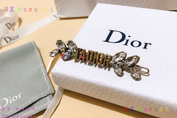 NEW 디올 헤어핀 신상 DR 7140012