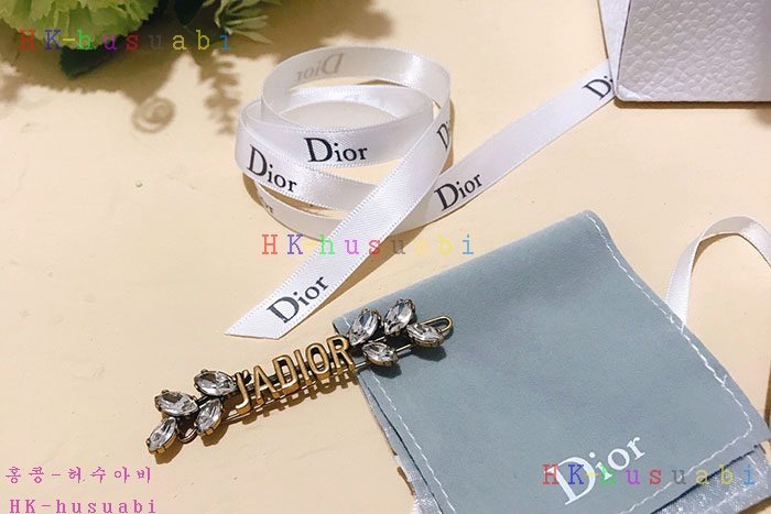 NEW 디올 헤어핀 신상 DR 7140012