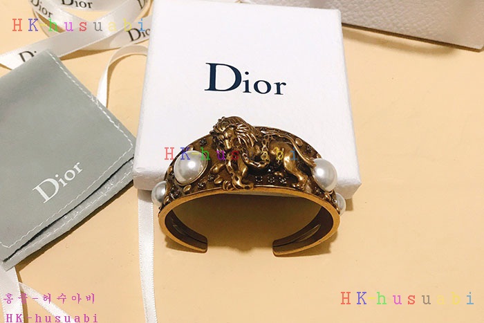 NEW 디올 팔찌 신상 DR 7140013