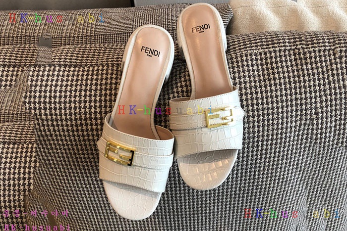 NEW 펜디 신발 신상 FD 7588210