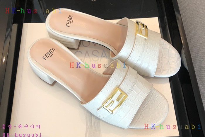 NEW 펜디 신발 신상 FD 7588210