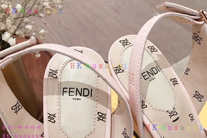 NEW 펜디 신발 신상 FD 747443