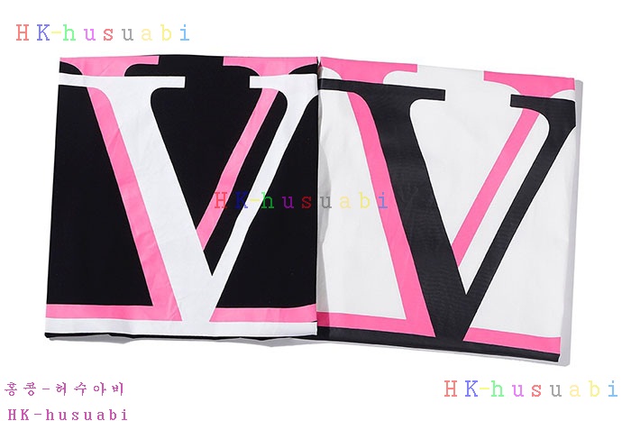 NEW 발렌티노  반팔티 신상 V 740104
