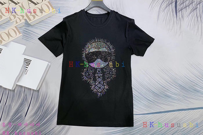 NEW 펜디 반팔티 신상 FD 1235580