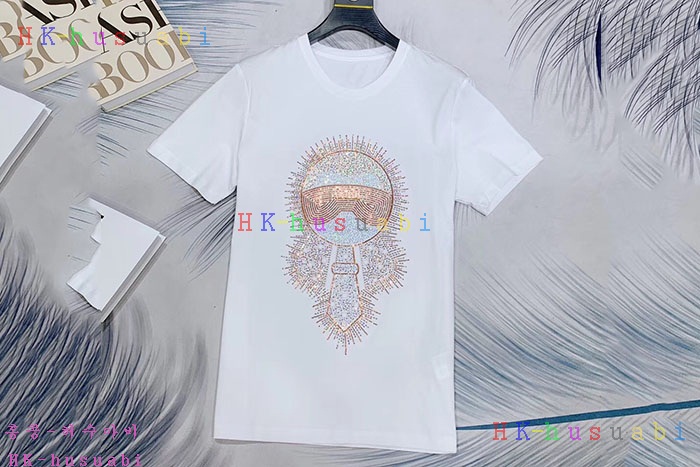 NEW 펜디 반팔티 신상 FD 1235580