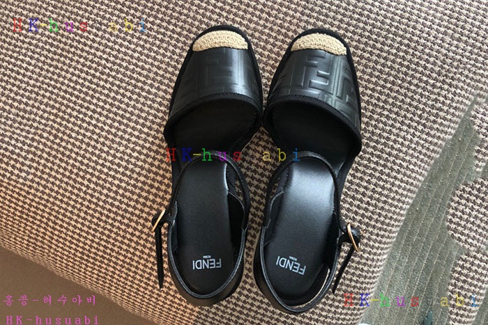 NEW  펜디 신발 신상 FD 642557