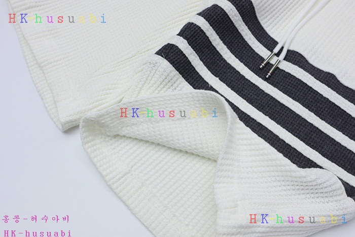 NEW 톰브라운 반바지 신상 TB 4276709