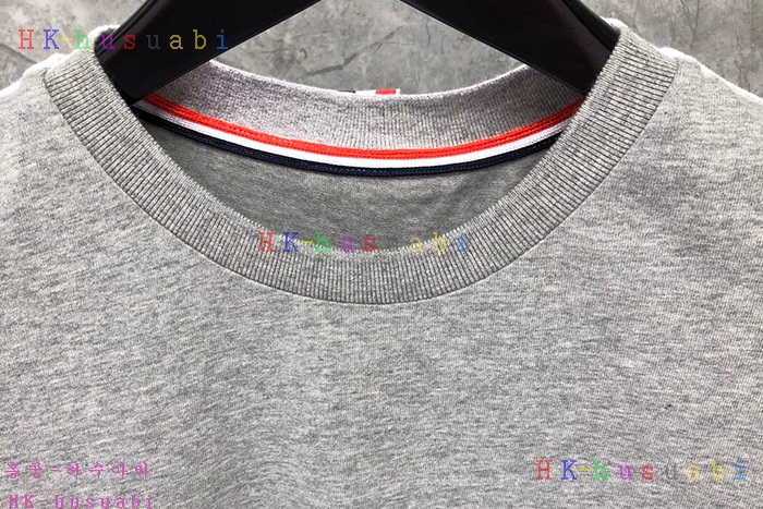 NEW 톰브라운 반팔티 신상 TB 4276657
