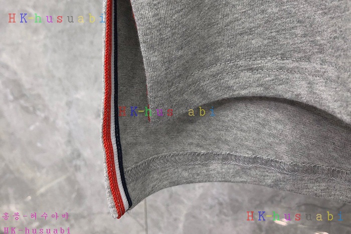 NEW 톰브라운 반팔티 신상 TB 4276657