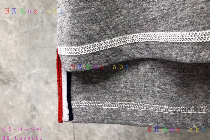 NEW 톰브라운 반팔티 신상 TB 4276679