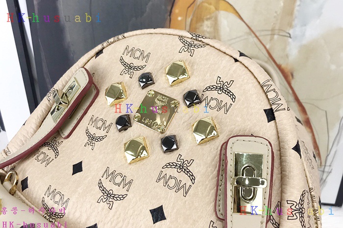 NEW 엠씨엠 백팩 신상 M 4233664