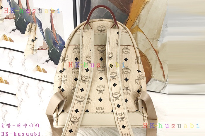 NEW 엠씨엠 백팩 신상 M 4233664