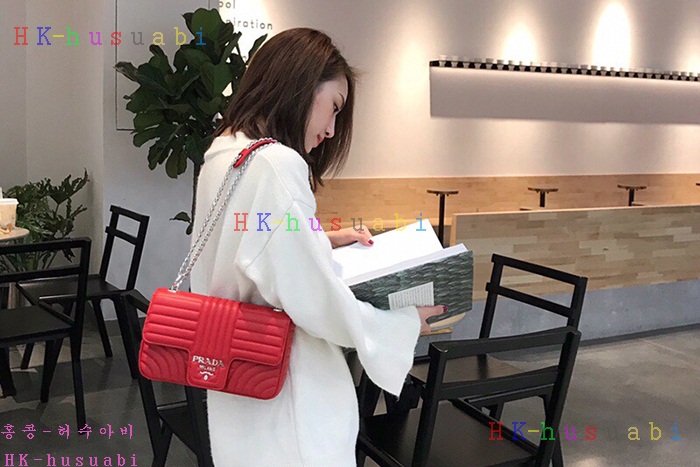 ★미러급★ 프라다 다이어그램 가죽 숄더백 P 1BD108-14