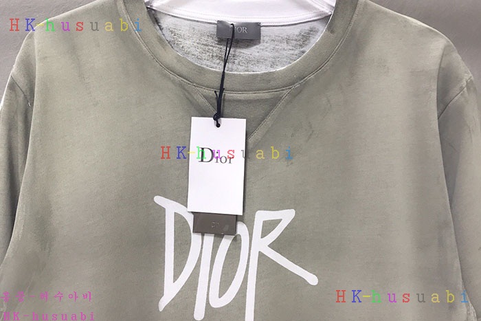 NEW 디올 반팔티 신상 DR 3325011