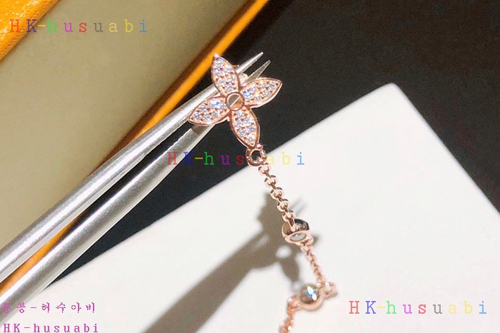 NEW 루이비통 귀걸이 신상 LV 5722114