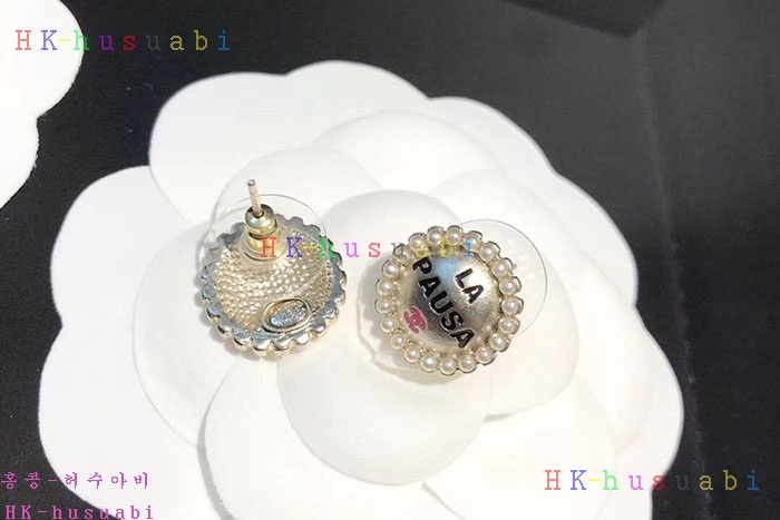 NEW 샤넬 귀걸이 신상 C 557326