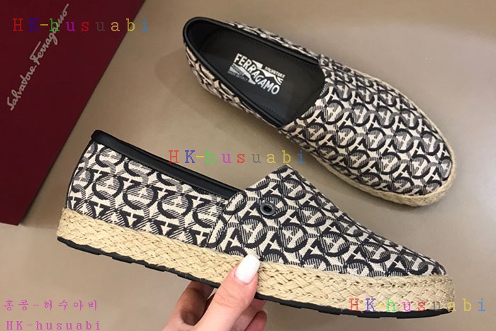 NEW 페라가모 에스파듀 신상 F5733320