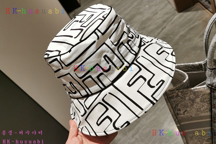 NEW 펜디 모자 신상 FD 787558