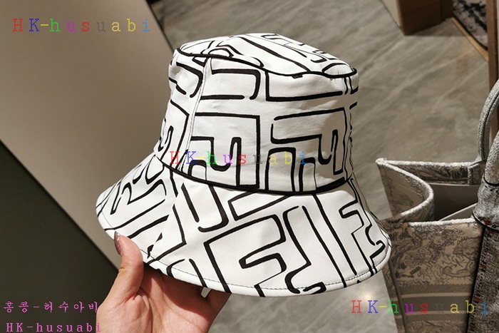 NEW 펜디 모자 신상 FD 787558