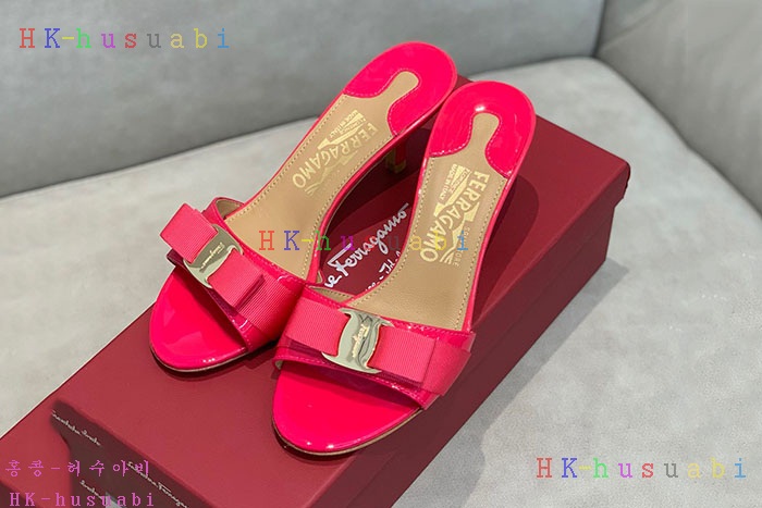 NEW 페라가모 여성 슬리퍼 F 728666
