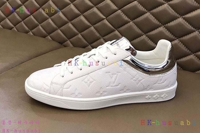 NEW 루이비통 남성용 스니커즈 LV 247774