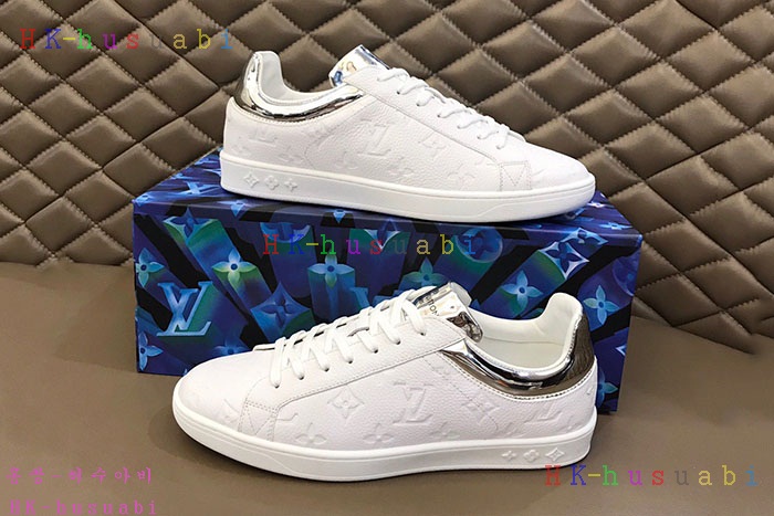 NEW 루이비통 남성용 스니커즈 LV 247774