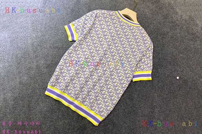 NEW 디올 반팔티 신상 DR 852229