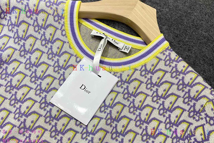 NEW 디올 반팔티 신상 DR 852229