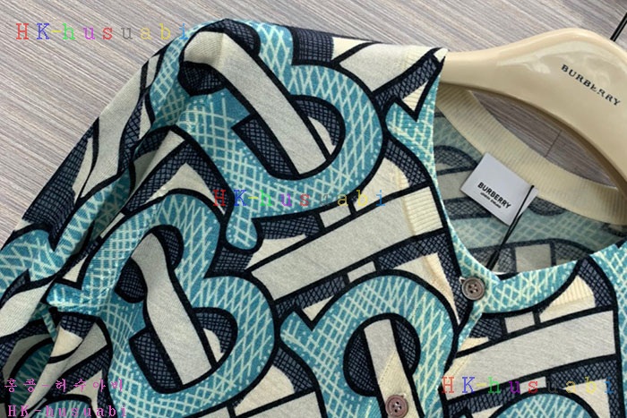 NEW 버버리 가디건 신상  BB 5828899