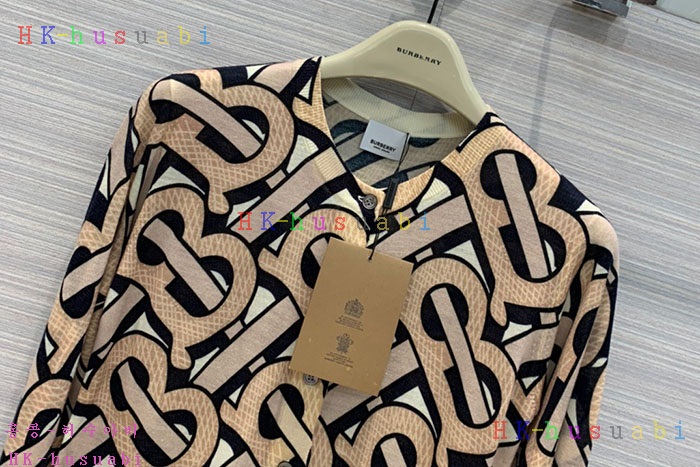 NEW 버버리 가디건 신상  BB 5828901