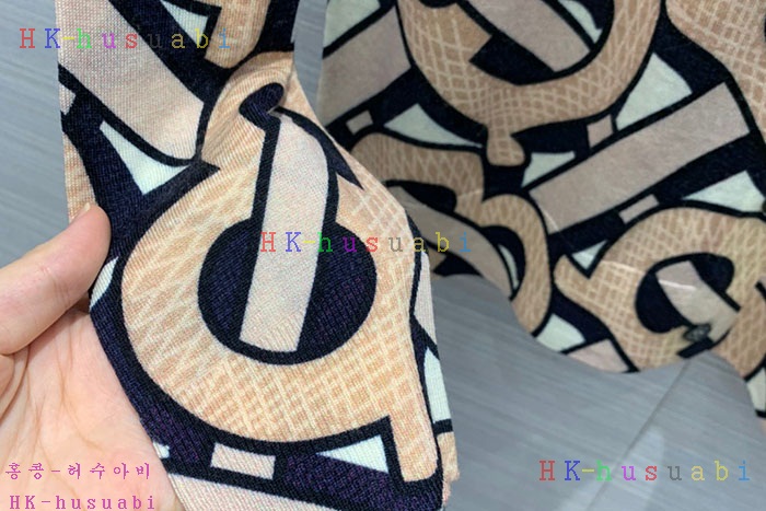 NEW 버버리 가디건 신상  BB 5828901