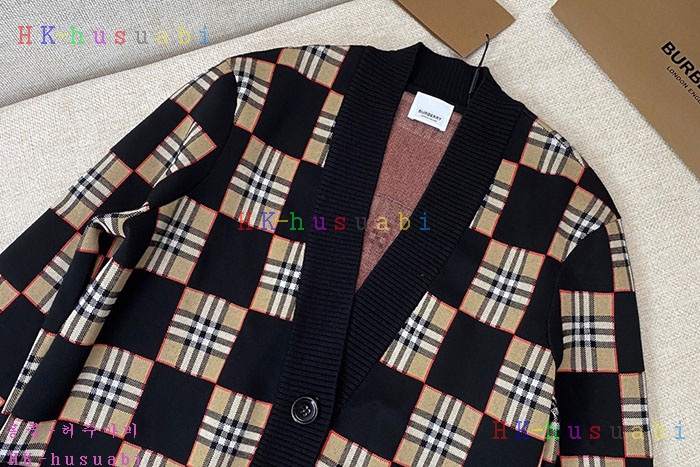 NEW 버버리 가디건 신상  BB 5828902
