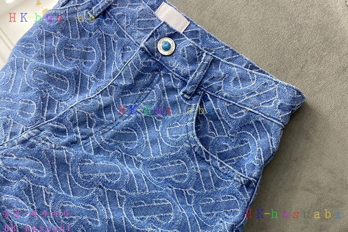 NEW 버버리 반바지 신상  BB 5828905