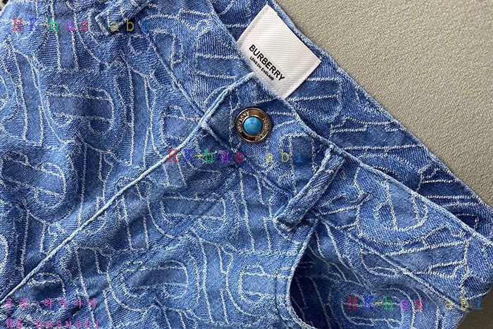 NEW 버버리 반바지 신상  BB 5828905