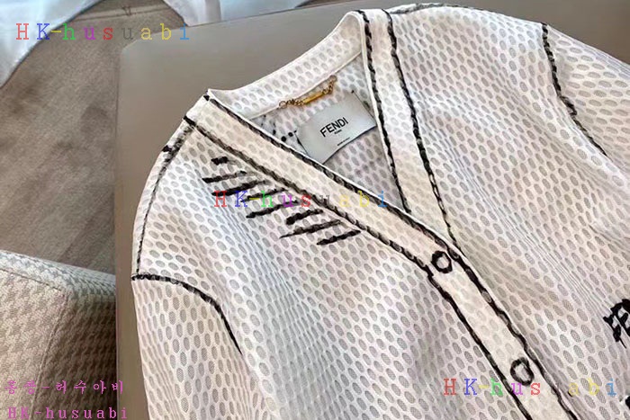 NEW 펜디 가디건 신상 FD 572230