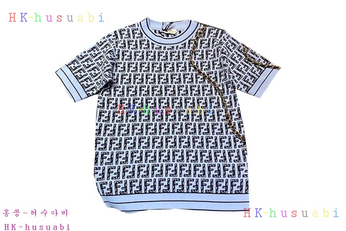 NEW 펜디 반팔티 신상 FD 572232