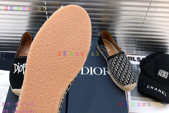 NEW 디올 남여공용 신발 DR 421116