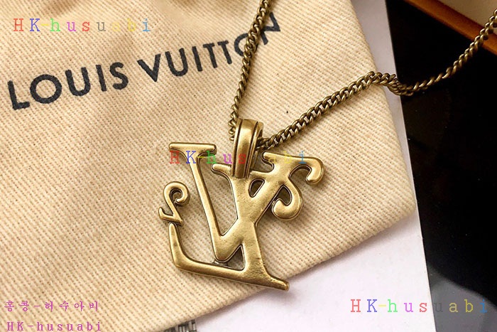NEW 루이비통 목걸이 신상 LV 7477158