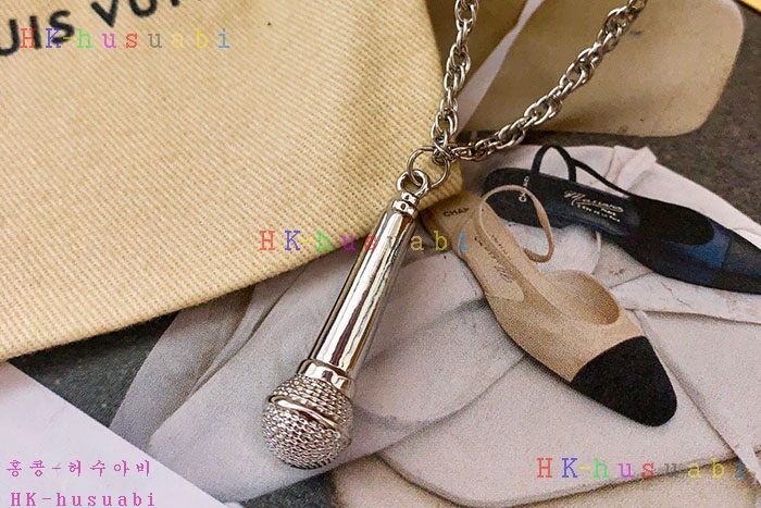 NEW 루이비통 목걸이 신상 LV 7477159