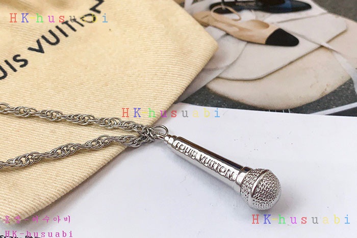 NEW 루이비통 목걸이 신상 LV 7477159
