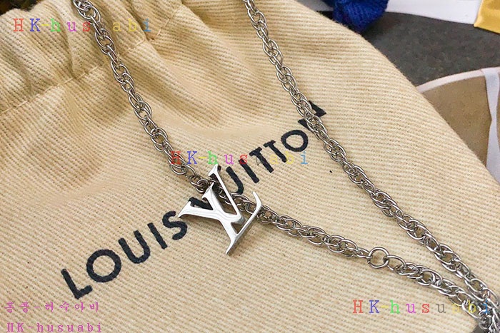 NEW 루이비통 목걸이 신상 LV 7477159