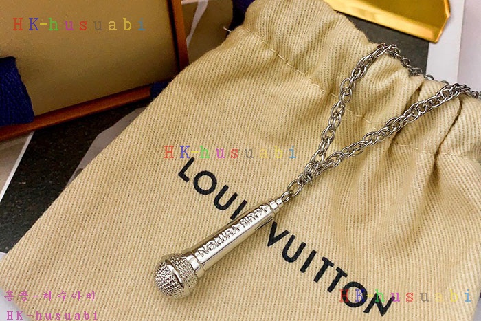 NEW 루이비통 목걸이 신상 LV 7477159