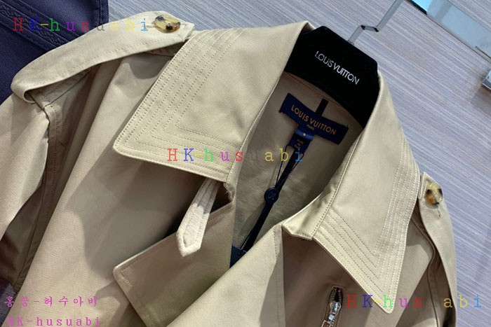 NEW 루이비통 코트 신상 LV2421111