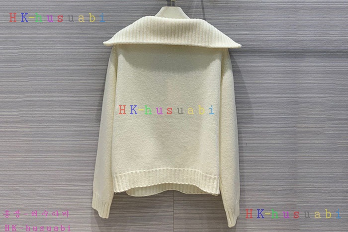NEW 셀린느 니트 신상 C 2333655