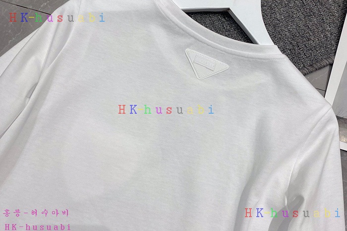 NEW 프라다 긴팔티 신상 P 4288582