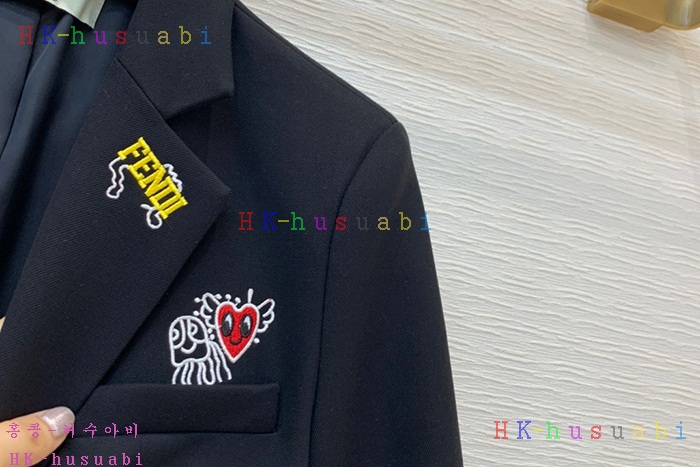 NEW 펜디 자켓 신상 FD 2583369