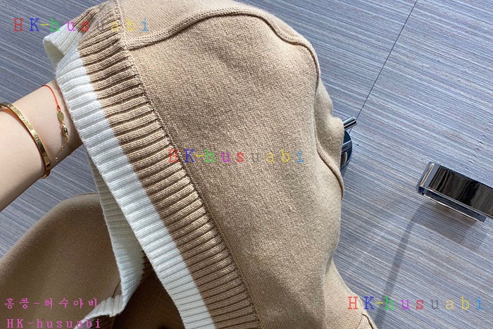 NEW 버버리 망토 신상 B 424113