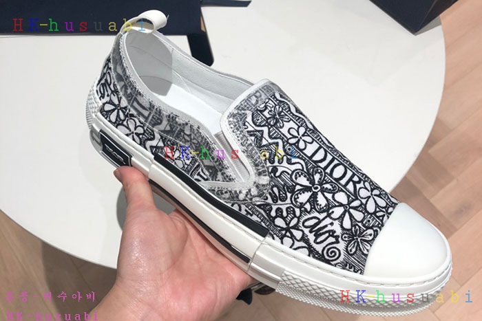 NEW 디올 신발 신상 DR 672581